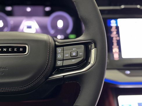 Used 2024 Jeep Wagoneer Launch Edition image 20