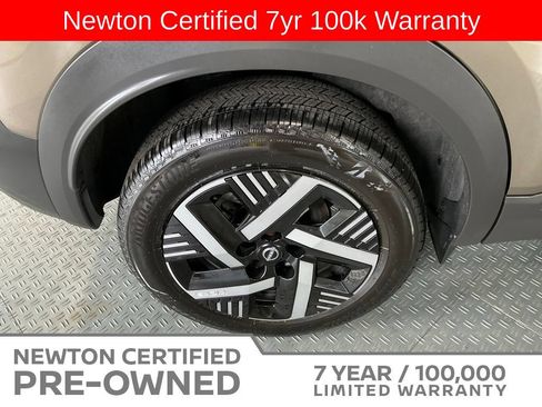 Used 2025 Nissan Kicks SV FWD image 41