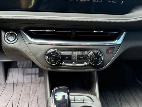Used 2024 Buick Envista Preferred w/ Convenience I Package FWD image 25