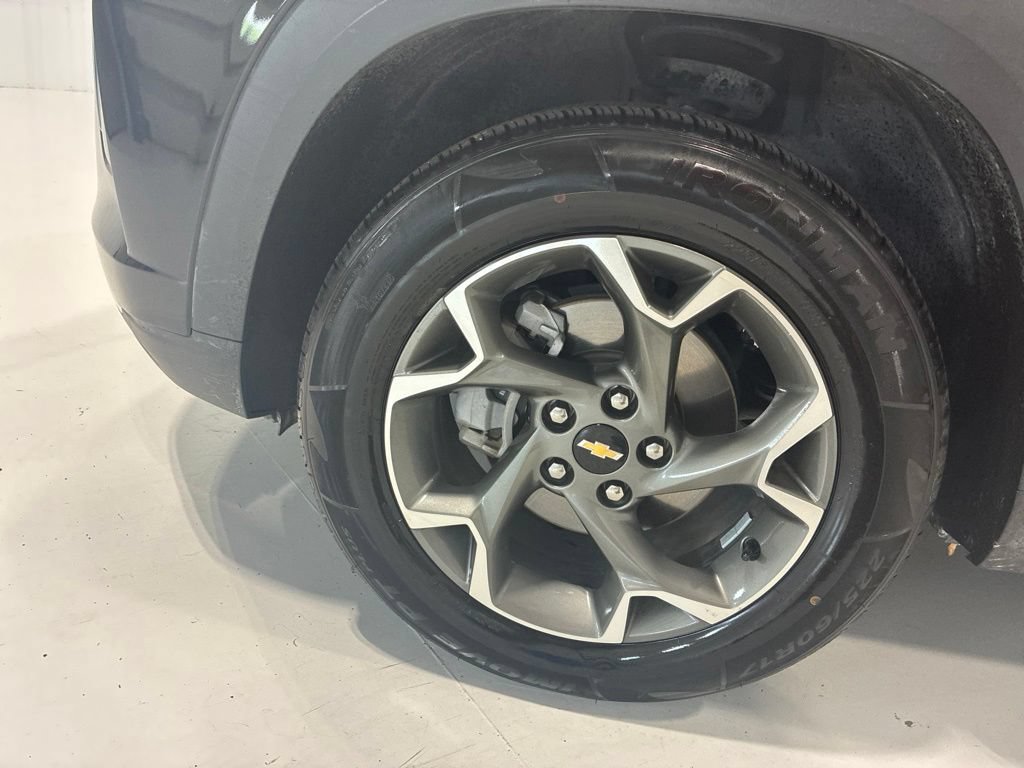 Used 2026 Chevrolet Trax LT FWD image 12
