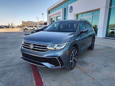 Used 2023 Volkswagen Tiguan SEL R-Line AWD/4WD image 3