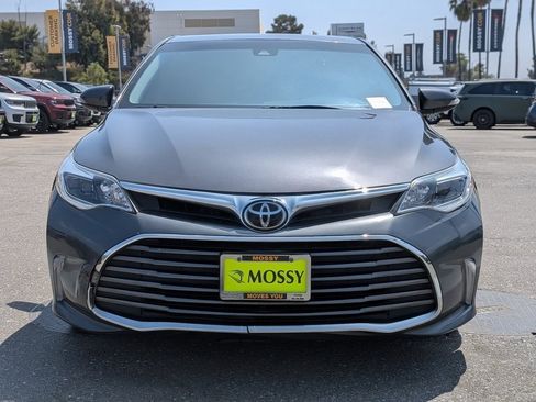 Used 2017 Toyota Avalon XLE image 7