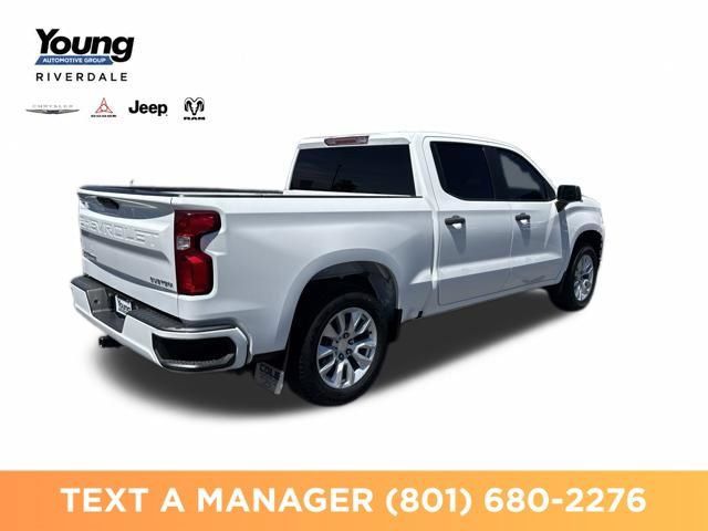 Used 2022 Chevrolet Silverado 1500 Custom w/ Safety Confidence Package AWD/4WD image 7