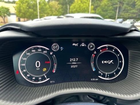 Used 2021 Aston Martin DBX AWD/4WD image 20