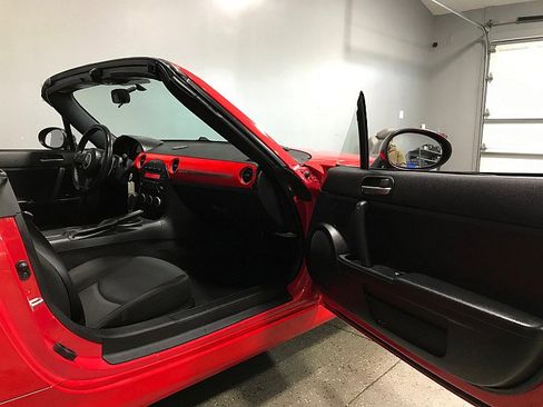Used 2014 MAZDA MX-5 Miata Club image 20