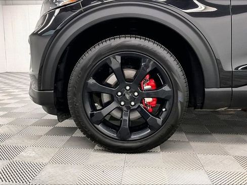 Used 2023 Ford Explorer ST w/ Technology Package image 10