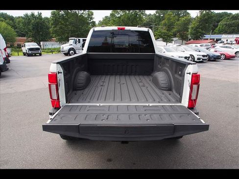 Used 2020 Ford F350 Platinum image 5
