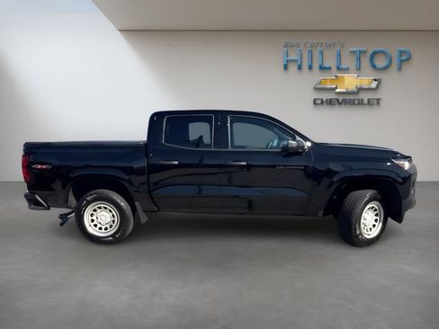 Used 2025 Chevrolet Colorado W/T w/ WT Convenience Package II AWD/4WD image 3