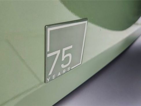 Used 2023 Land Rover Defender 110 75th Limited Edition image 17