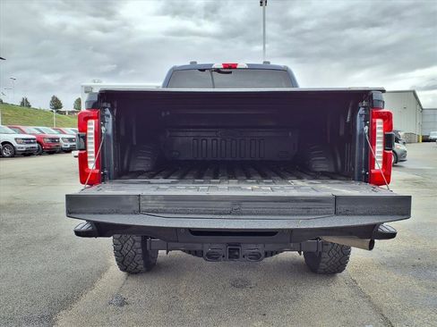 Certified 2025 Ford F350 XLT w/ Black Appearance Package image 19