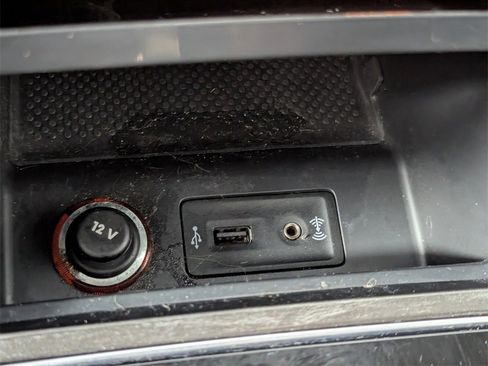 Used 2018 Volkswagen Passat 2.0T SEL Premium image 18