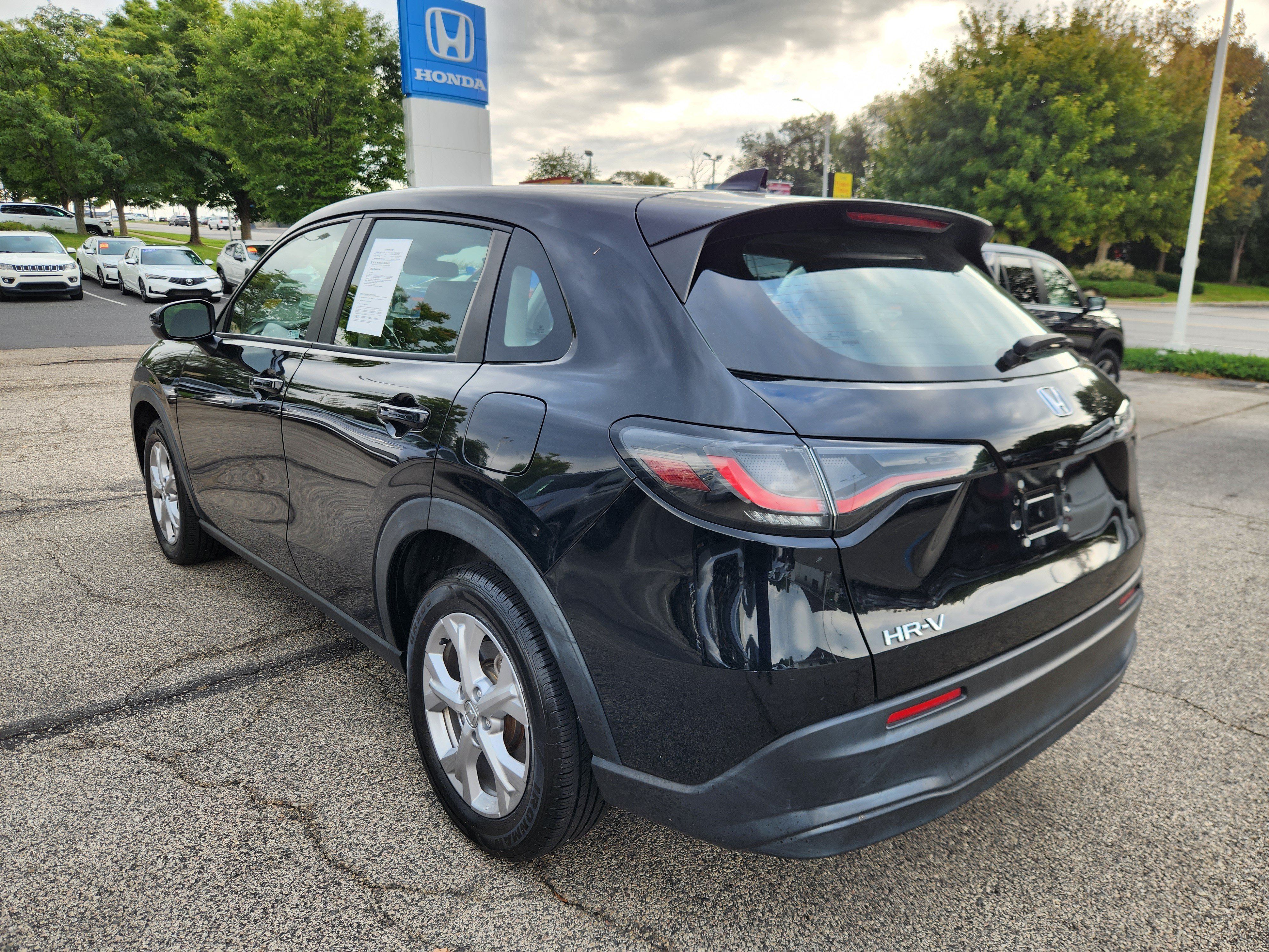 Certified 2023 Honda HR-V LX image 3
