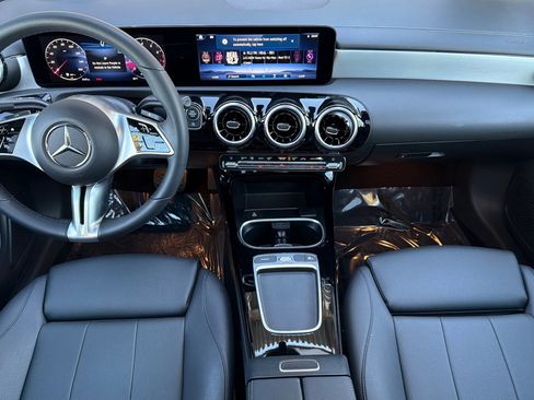 Used 2025 Mercedes-Benz CLA 250 4MATIC image 15
