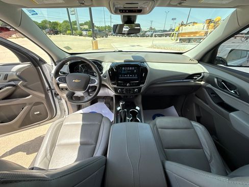 Used 2019 Chevrolet Traverse Premier FWD image 28