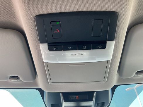Used 2026 Nissan Rogue SL FWD image 15