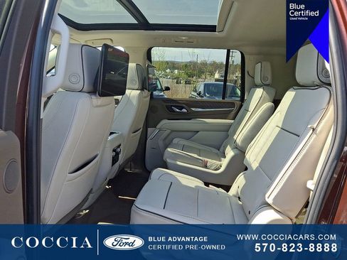 Used 2023 GMC Yukon XL Denali w/ LPO, Floor Liner Package AWD/4WD image 11