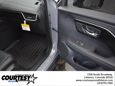 Used 2025 Acura ADX AWD image 27