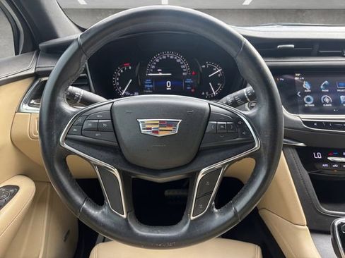 Used 2019 Cadillac XT5 FWD image 27