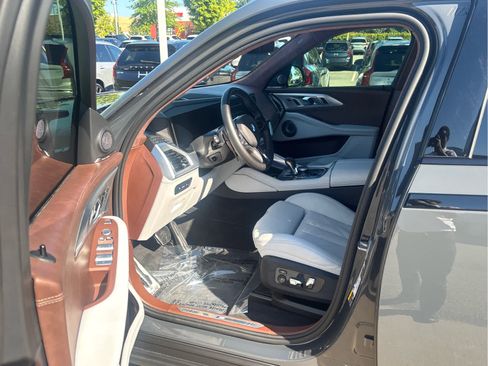 Used 2025 BMW XM AWD/4WD image 8