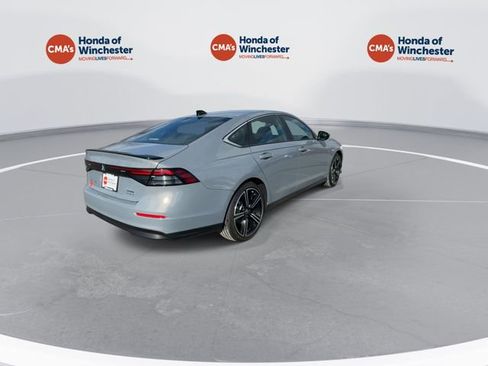 Used 2025 Honda Accord Sport image 9