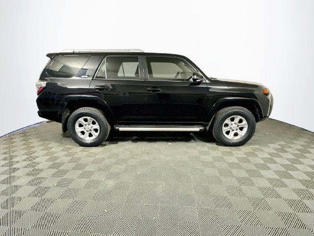 Used 2018 Toyota 4Runner SR5 Premium AWD/4WD image 9