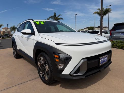 Used 2024 Hyundai Kona SEL image 3
