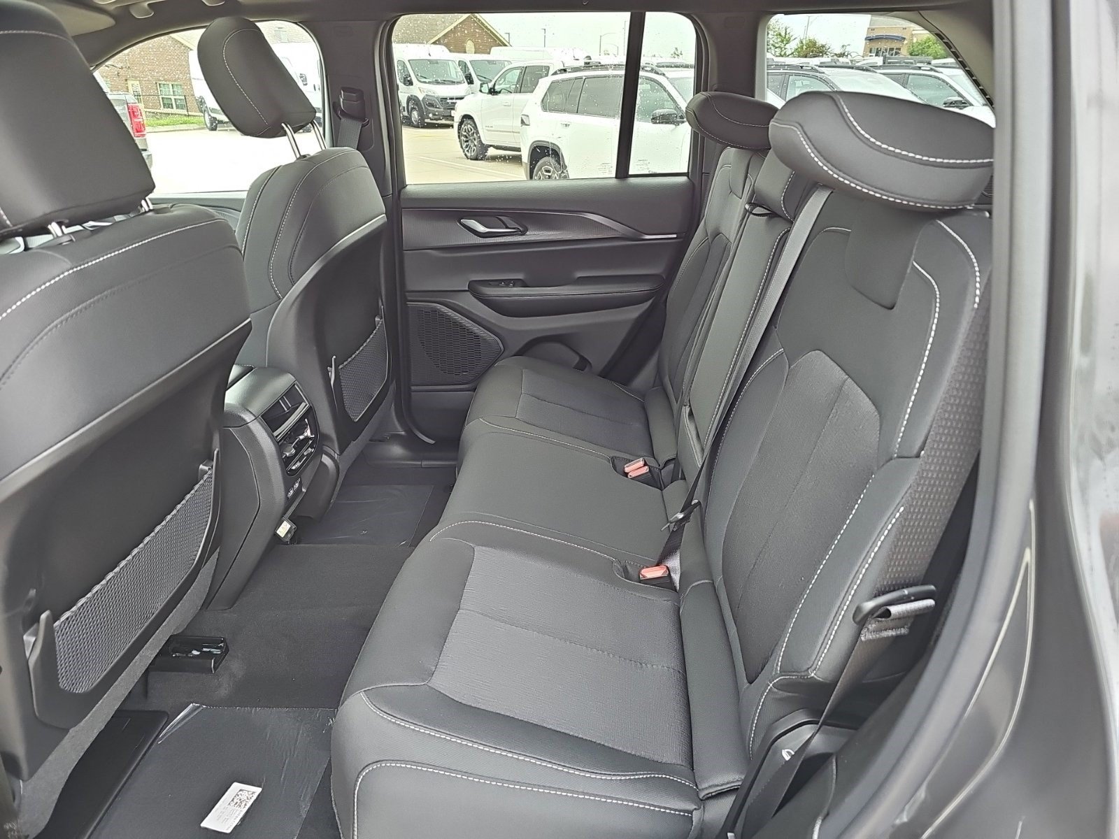 New 2026 Jeep Grand Cherokee Laredo X AWD/4WD image 17