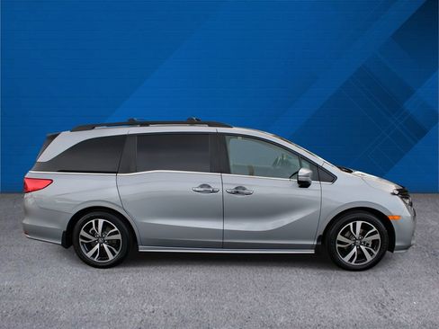 Certified 2024 Honda Odyssey Touring image 10