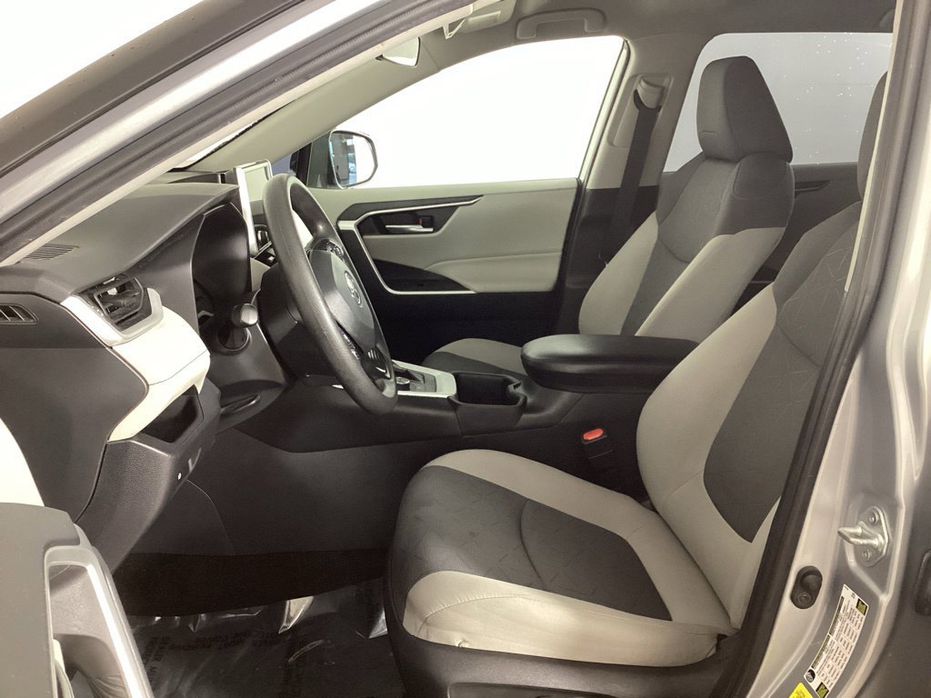Used 2024 Toyota RAV4 XLE AWD/4WD image 10