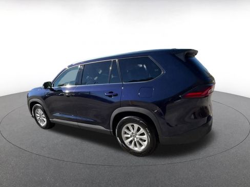 Used 2025 Toyota Grand Highlander XLE image 10