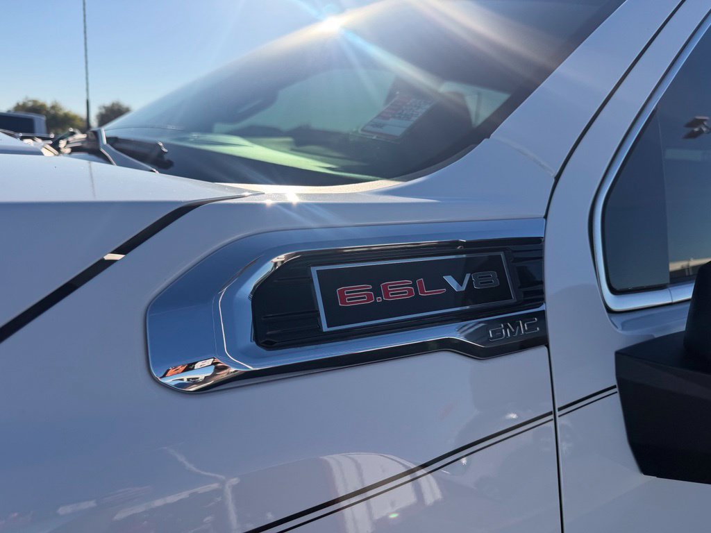 Used 2021 GMC Sierra 2500 SLT w/ X31 Off-Road Package AWD/4WD image 12