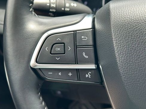 Used 2021 Toyota Highlander XSE FWD image 40