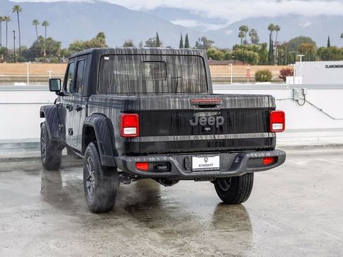New 2026 Jeep Gladiator Sport image 7