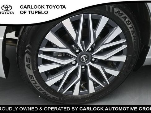 Used 2023 Nissan Altima 2.5 SV w/ SV Premium Package FWD image 17