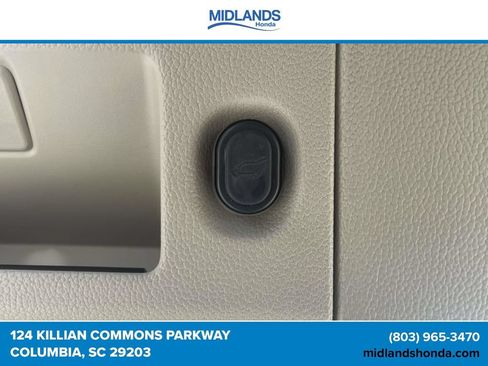 Used 2019 Cadillac Escalade ESV Premium Luxury w/ LPO, Radiant Package AWD/4WD image 9