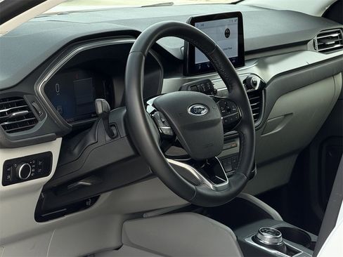 Used 2023 Ford Escape Active image 11