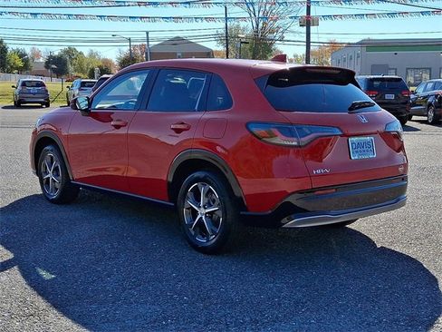 Certified 2025 Honda HR-V EX-L image 4