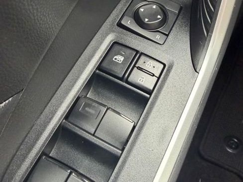 Used 2024 Toyota RAV4 LE AWD/4WD image 17