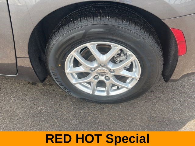Used 2023 Chrysler Pacifica Touring-L FWD image 45