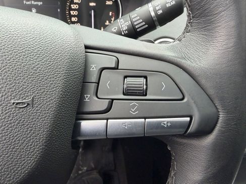 Used 2022 Cadillac XT4 Premium Luxury image 12