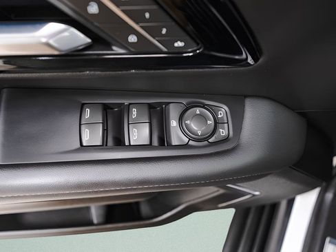 Used 2025 Chevrolet Tahoe LT image 27