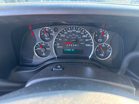 Used 2022 Chevrolet Express 3500 Extended w/ Driver Convenience Package RWD image 15