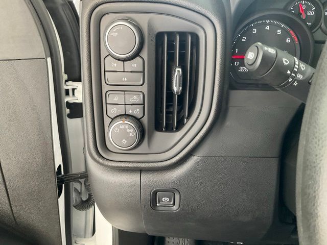 Used 2026 Chevrolet Silverado 2500 Custom w/ Custom Value Package AWD/4WD image 8