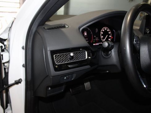 Certified 2025 Honda Civic Sport image 12