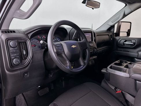 Used 2020 Chevrolet Silverado 2500 Custom w/ Custom Convenience Package image 9