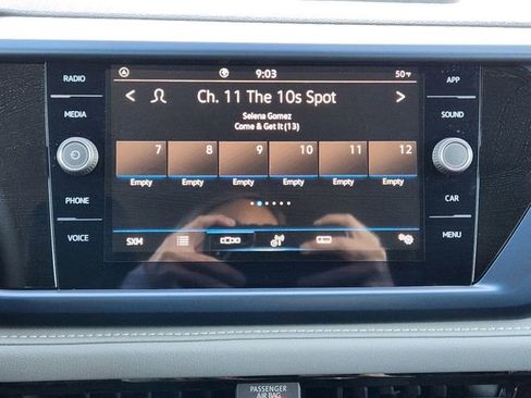 New 2024 Volkswagen Taos SE image 11