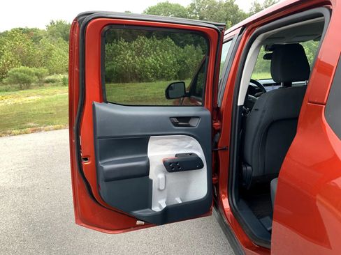 Used 2022 Ford Maverick XLT w/ Equipment Group 300A Standard image 16