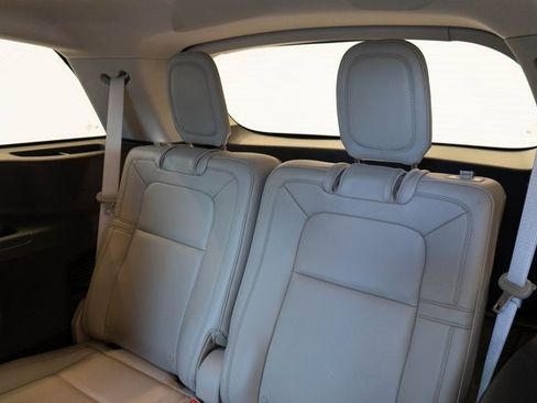 Used 2023 Lincoln Aviator Reserve w/ Equipment Group 201A image 19