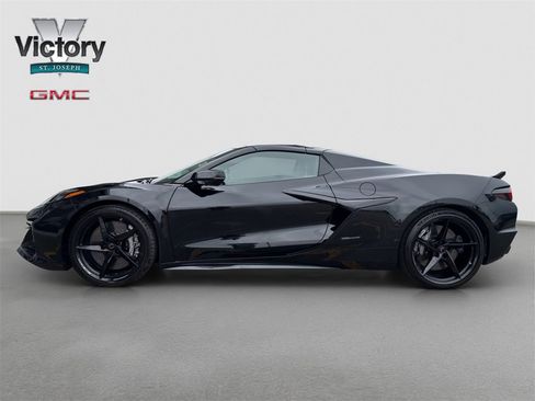 Used 2025 Chevrolet Corvette E-Ray w/ Battery Protection Package image 5