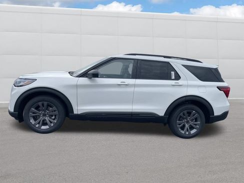 New 2026 Ford Explorer Active w/ Active Comfort Package AWD/4WD image 2